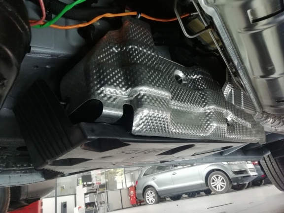 Acél AdBlue tartályvédő lemez Renault Master 3