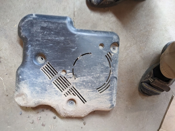 Acél AdBlue tartályvédő lemez Renault Master 3