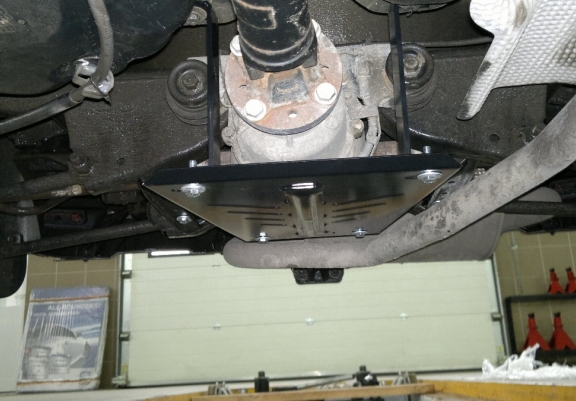 Acél differenciálmű védőlemez Dacia Duster