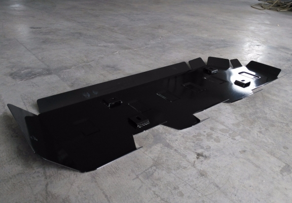 Acél üzemanyagtartály védőlemez Toyota Hilux