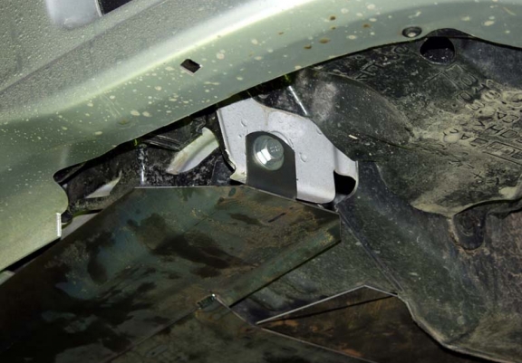 Acél motor, sebességváltó, hűtő, első lökhárító védőlemez Nissan Almera Tino