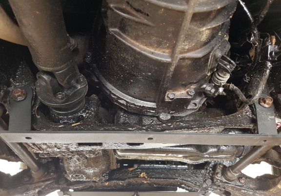 Acél motor, hűtő védőlemez Nissan Terrano II