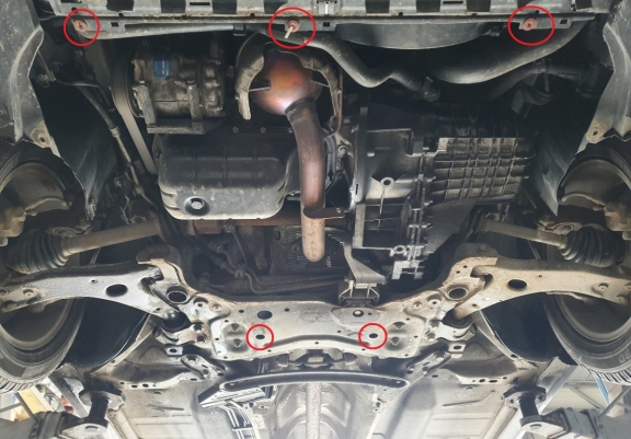 Acél kapcsolószekrény, hűtő védőlemez Ford C - Max