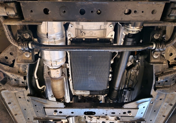 Acél kapcsolószekrény védőlemez Ford Ranger Raptor