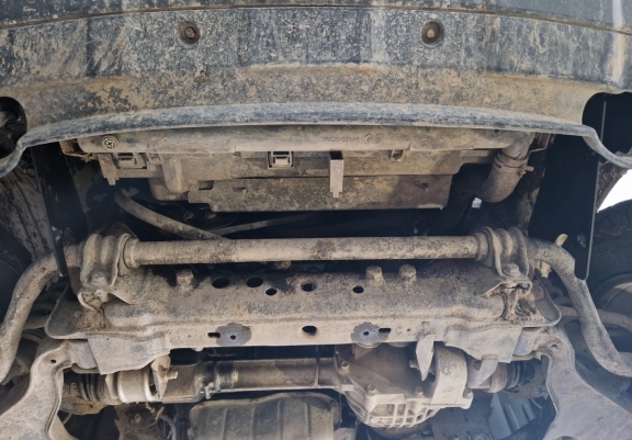 Acél hűtő védőlemez Nissan Pathfinder