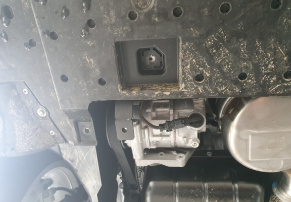 Acél motor, kapcsolószekrény, hűtő védőlemez Opel Mokka