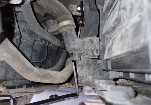 Acél motor, hűtő védőlemez Audi A4 B9 All Road