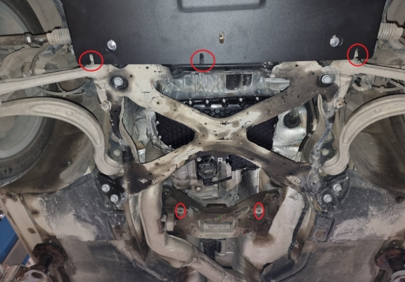 Acél kapcsolószekrény védőlemez Audi A5