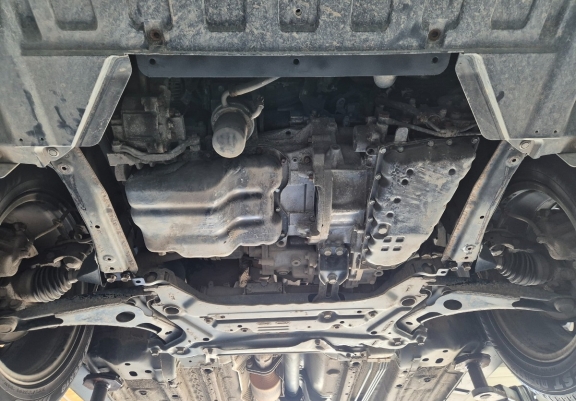 Acél motor, kapcsolószekrény védőlemez Mitsubishi Outlander