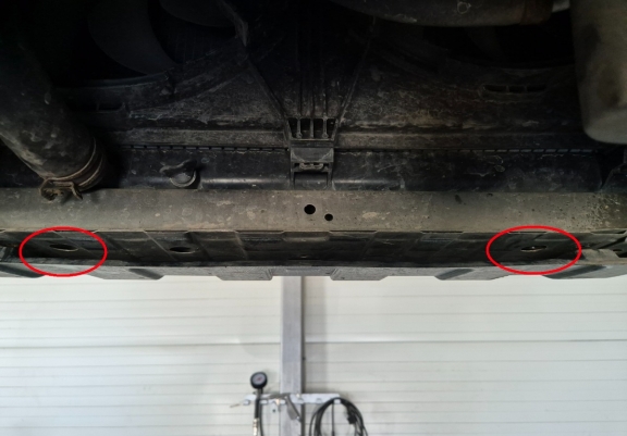 Acél motor, kapcsolószekrény védőlemez Mitsubishi Outlander