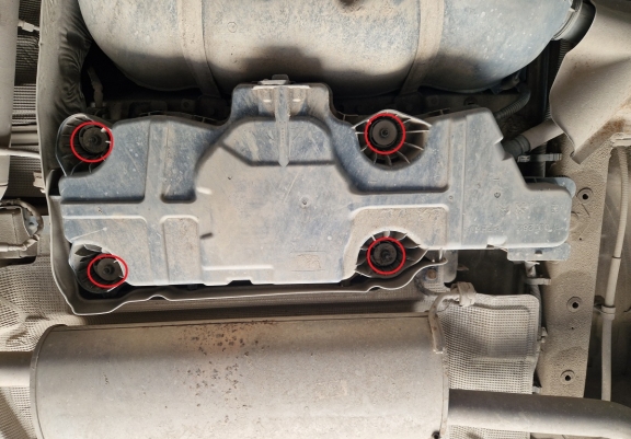 Acél AdBlue tartályvédő lemez Toyota Proace Max - P1001282