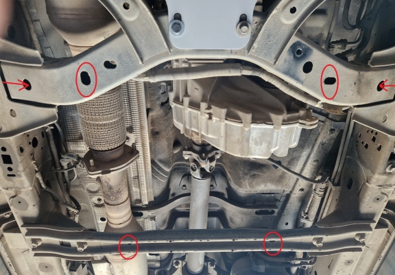 Acél osztómű védőlemez Ford Ranger