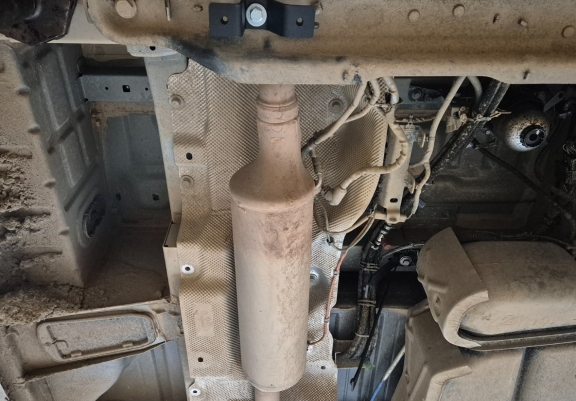 Acél EGR, STOP&GO rendszer / Katalizátor lopásgátló (CAT/LOCK) védőlemez Renault Master 4