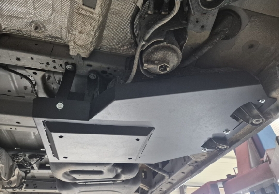 Acél AdBlue tartályvédő lemez Ford Transit Custom