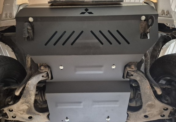Acél motor, hűtő védőlemez Mitsubishi Pajero 3 (V60, V70)