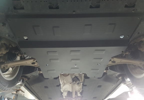 Acél motor, kapcsolószekrény, hűtő védőlemez Audi Q3