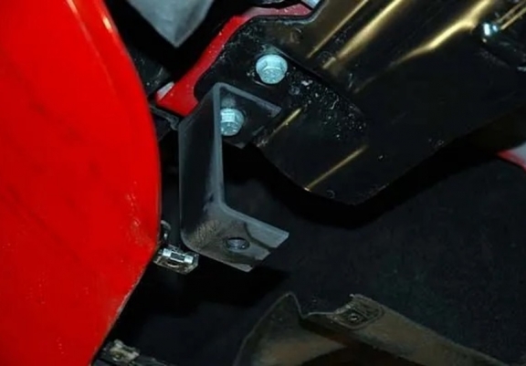 Acél motorvédőlemez Audi Q7 S-Line