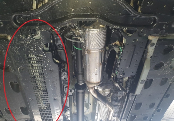 Acél EGR, STOP&GO rendszer védőlemez Dacia Duster