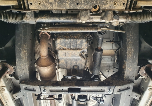 Acél kapcsolószekrény védőlemez Ssangyong Musso Grand