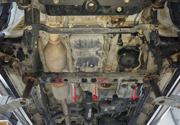 Acél kapcsolószekrény védőlemez Toyota Hilux Revo