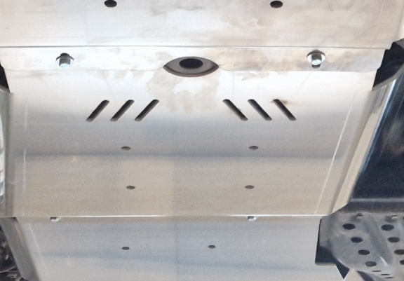 Alumínium kapcsolószekrény védőlemez Toyota Hilux Invincible