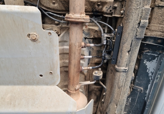 Alumínium részecskeszűrő szenzor védőlemez Toyota Hilux