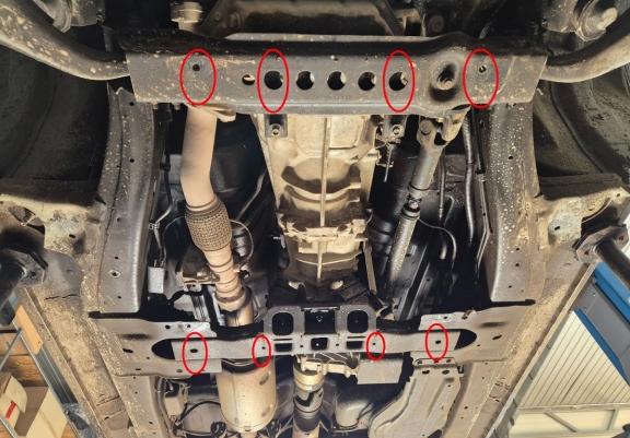 Acél kapcsolószekrény védőlemez Isuzu D-Max