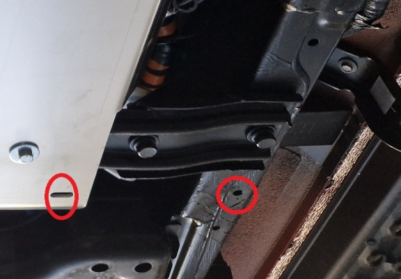 Acél üzemanyag szűrő védőlemez Volkswagen Amarok