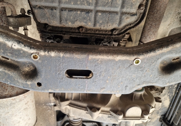 Acél kapcsolószekrény védőlemez Jeep Cherokee - KJ