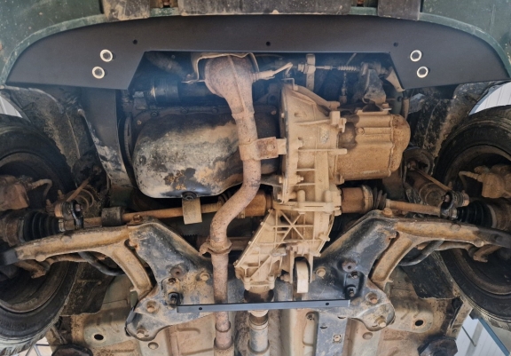 Acél motor, sebességváltó, hűtő, első lökhárító védőlemez Fiat Panda 4x4