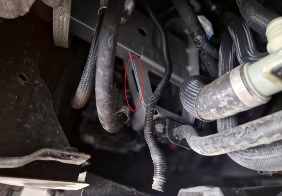 Acél motor, sebességváltó, hűtő, első lökhárító védőlemez Renault Trafic