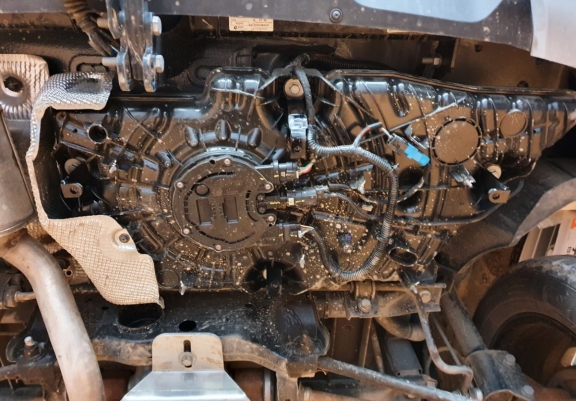 Acél AdBlue tartályvédő lemez Dacia Duster