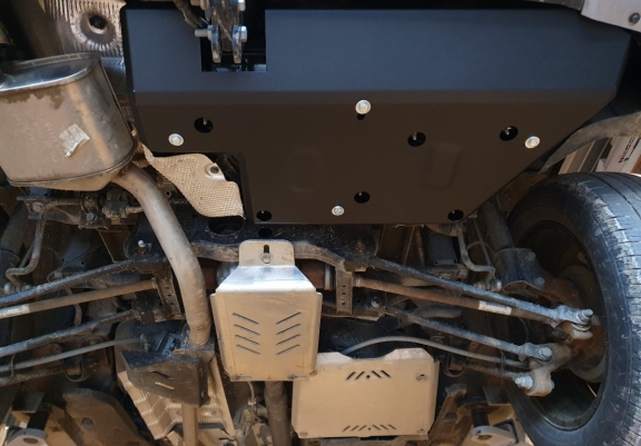 Acél AdBlue tartályvédő lemez Dacia Duster