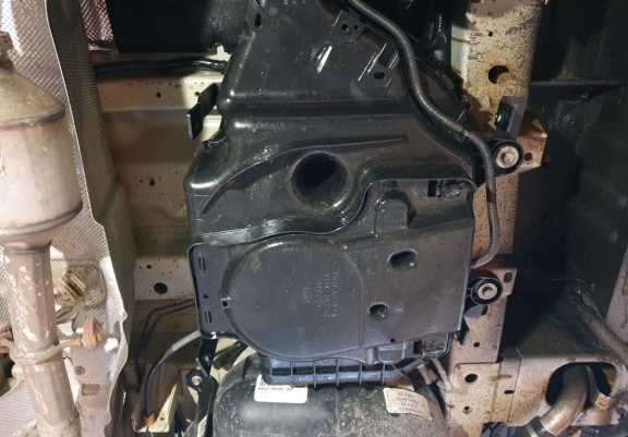 Acél AdBlue tartályvédő lemez Ford Transit