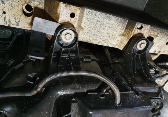 Acél AdBlue tartályvédő lemez Ford Transit