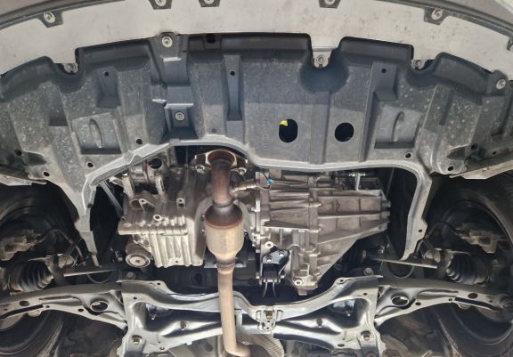 Acél motor, kapcsolószekrény védőlemez Toyota Yaris