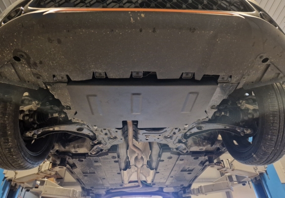 Acél motor, kapcsolószekrény védőlemez Toyota Aygo X