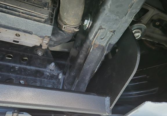 Acél motor védőlemez Volkswagen Amarok