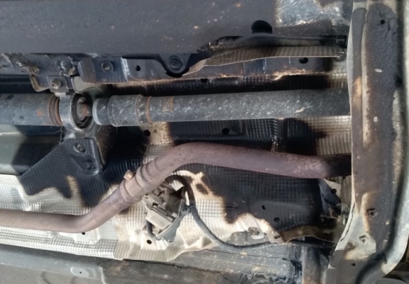 Acél részecskeszűrő védőlemez Dacia Duster