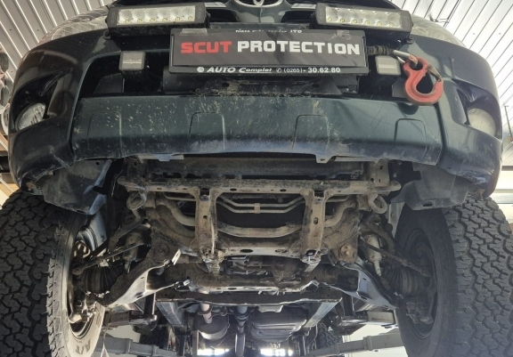 Acél kapcsolószekrény, részecskeszűrő Toyota Hilux Revo