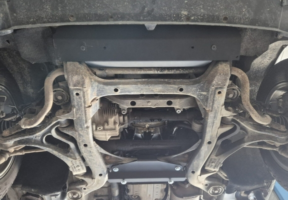 Motor, karter- védő acéllemez Porsche Cayenne