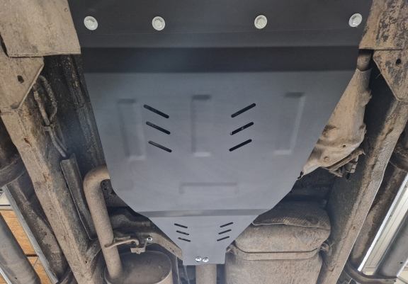 Aluminum kapcsolószekrény védőlemez Nissan Pathfinder