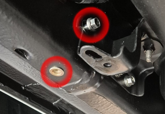 Acél differenciálmű, részecskeszűrő védőlemez Toyota Hilux